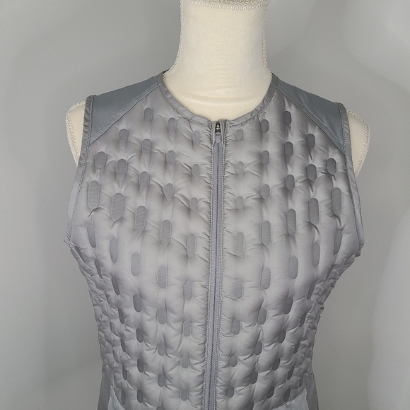 NWT Nike Woman's Therma Fit ADV Downfill Running Vest Grey Size Medium - Picture 6 of 16